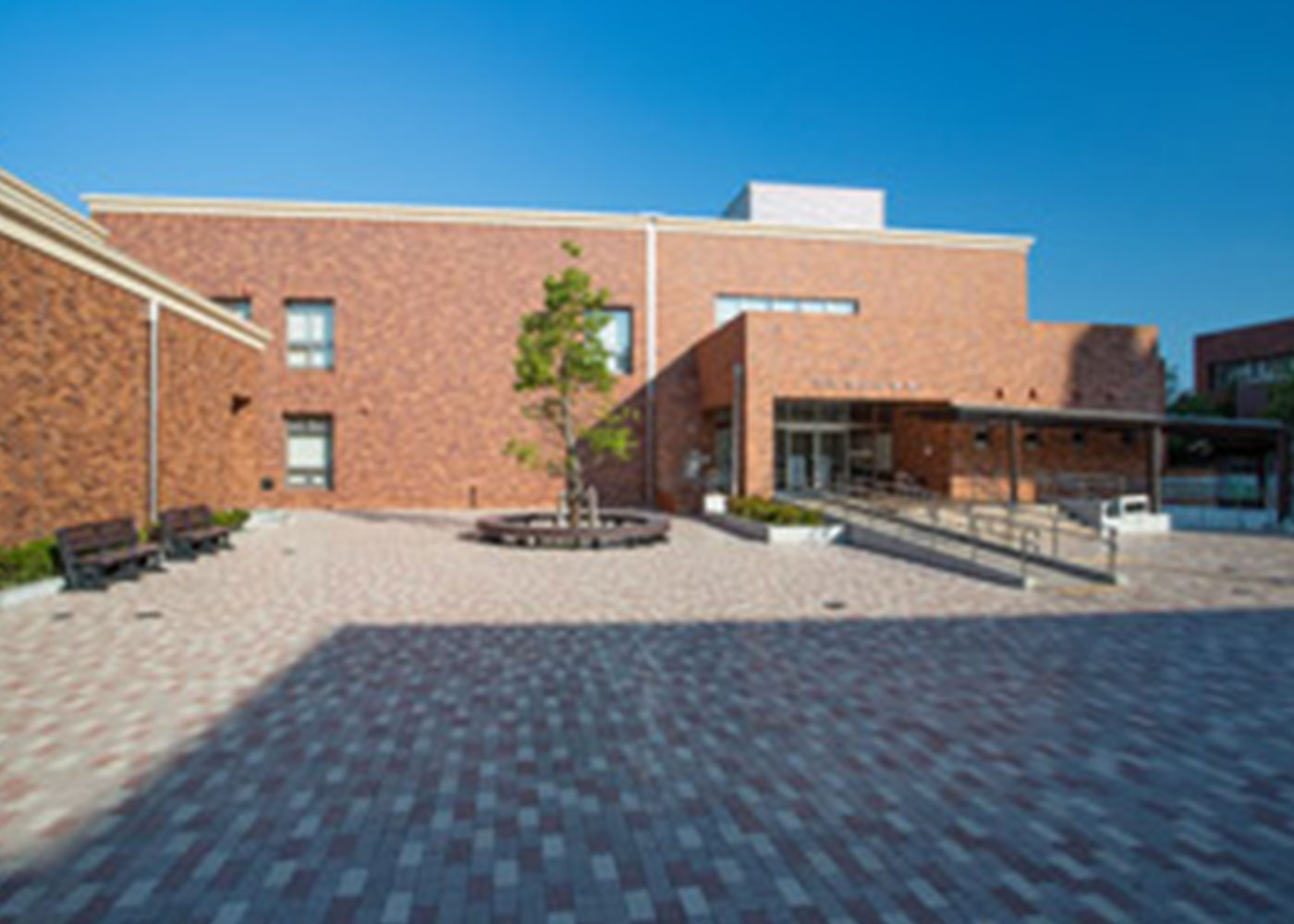 米子市立図書館
